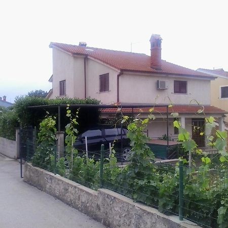 Studio Apartman Edy 3 Πούλα Εξωτερικό φωτογραφία