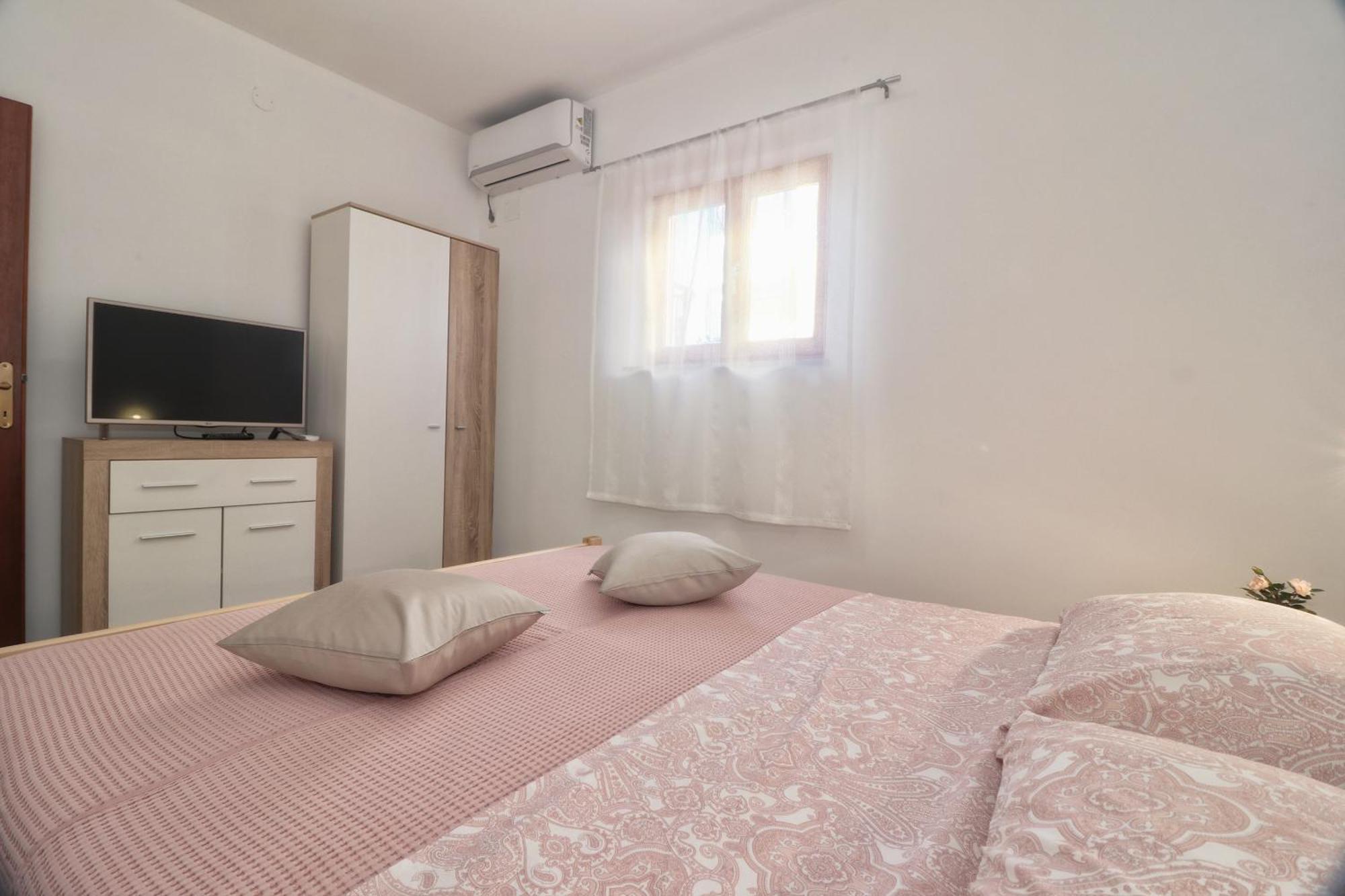 Studio Apartman Edy 3 Πούλα Εξωτερικό φωτογραφία