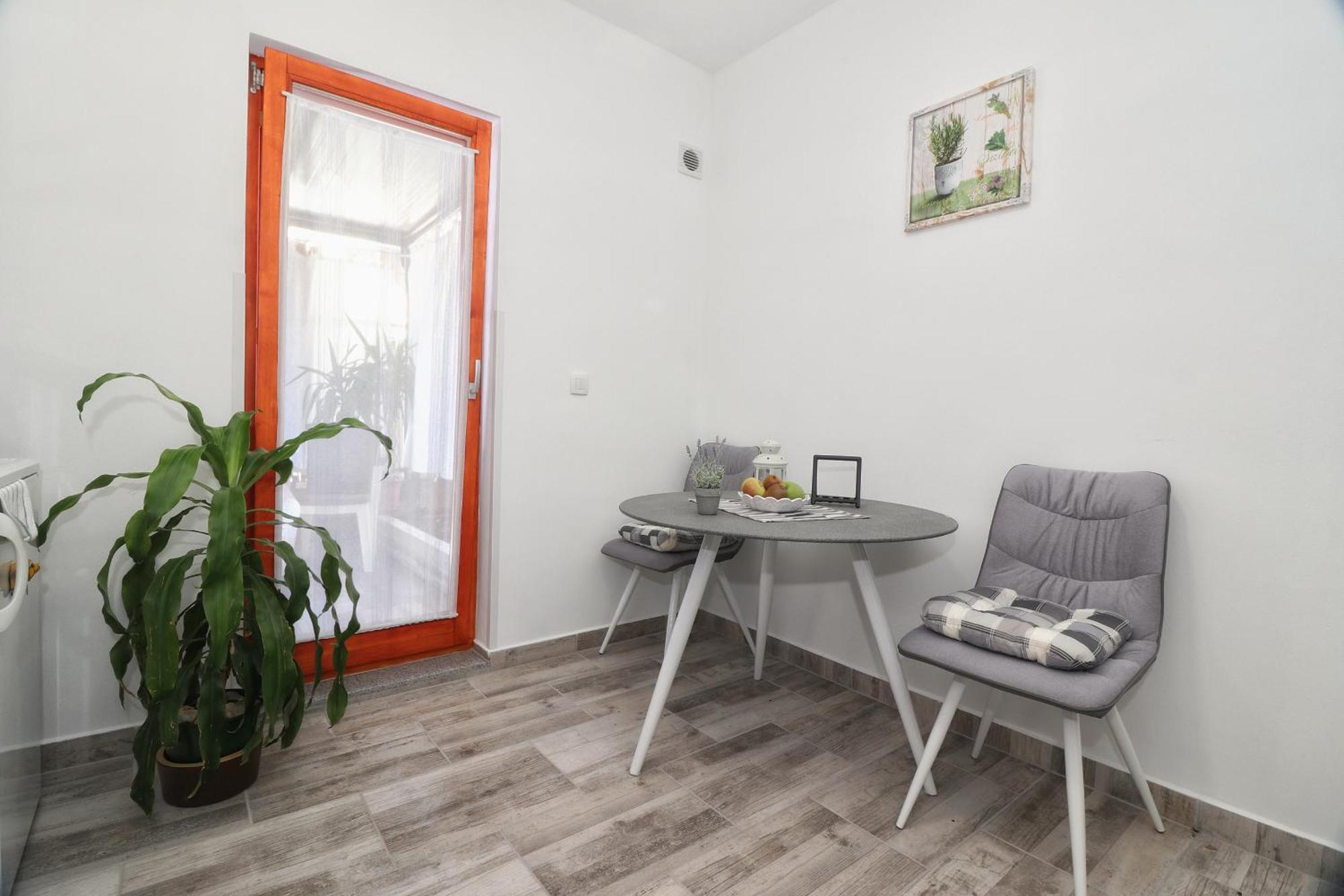 Studio Apartman Edy 3 Πούλα Εξωτερικό φωτογραφία